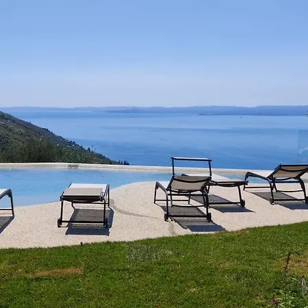 Apartment Divina - Divina Con Piscina E Vista Castelletto Di Brenzone