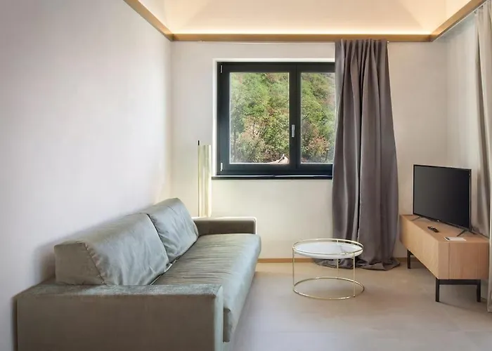 Divina22 - Divina Con Piscina E Vista Castelletto Di Brenzone